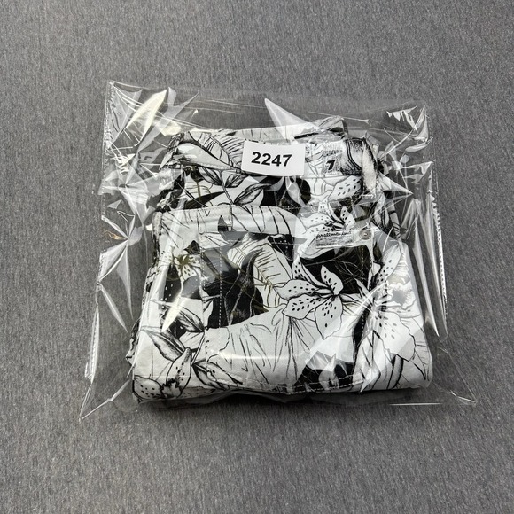 7 For All Mankind Floral Skinny Jeans Women's 27 30x28 Black White Mid Rise - Picture 16 of 16